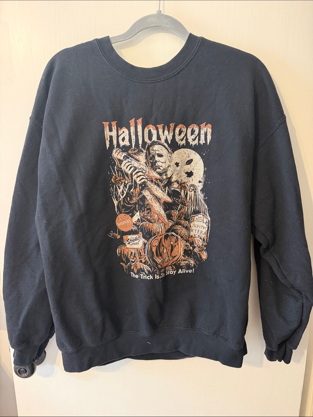 XL Halloween Graphic Sweatshirt - Black